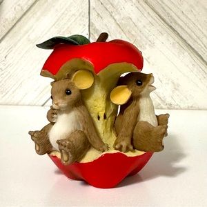 Charming tails fitz and Floyd “friends to the core” apple core nice best friends